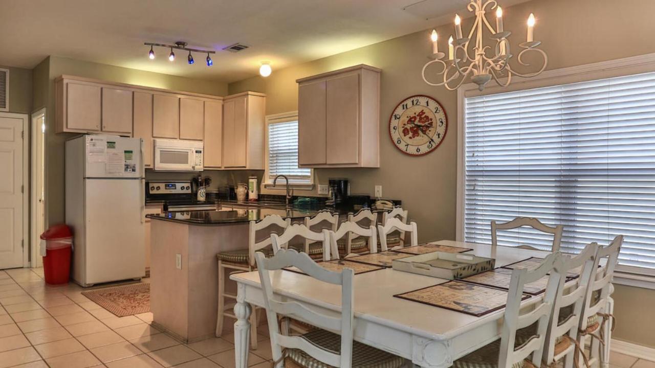 Biglows Bungalow - About A Quarter Mile To Private Neighborhood Beach Access, Pet Friendly, Community Pool Destin Dış mekan fotoğraf